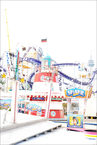 Fotografie Rheinkirmes, Druck auf Papier, 2009